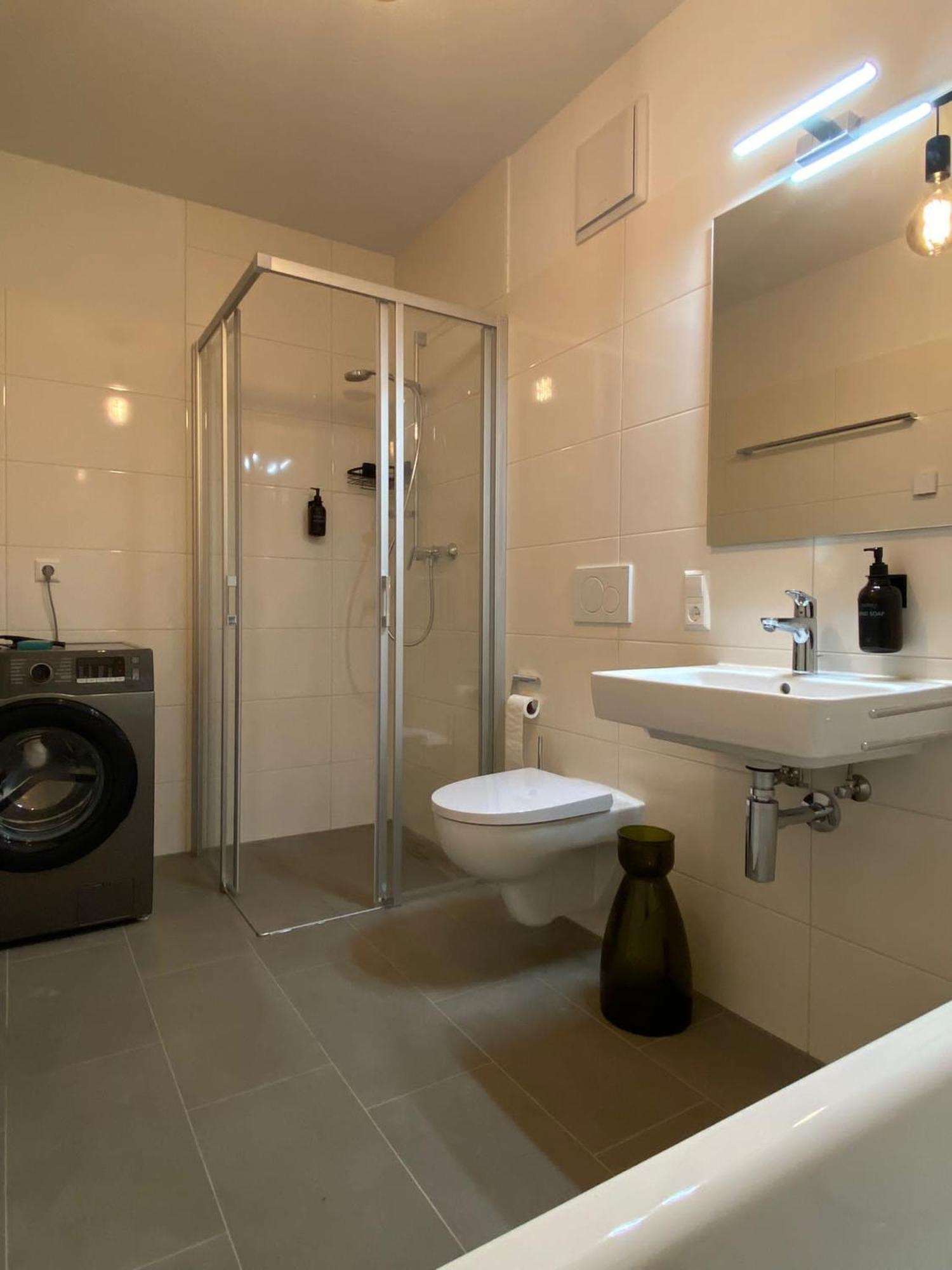 Design-Apartment I Direkt Im Zentrum I Boxspring I Nespresso I Terrasse Mit Garten I Parkplatz Бад-Кроцинген Экстерьер фото